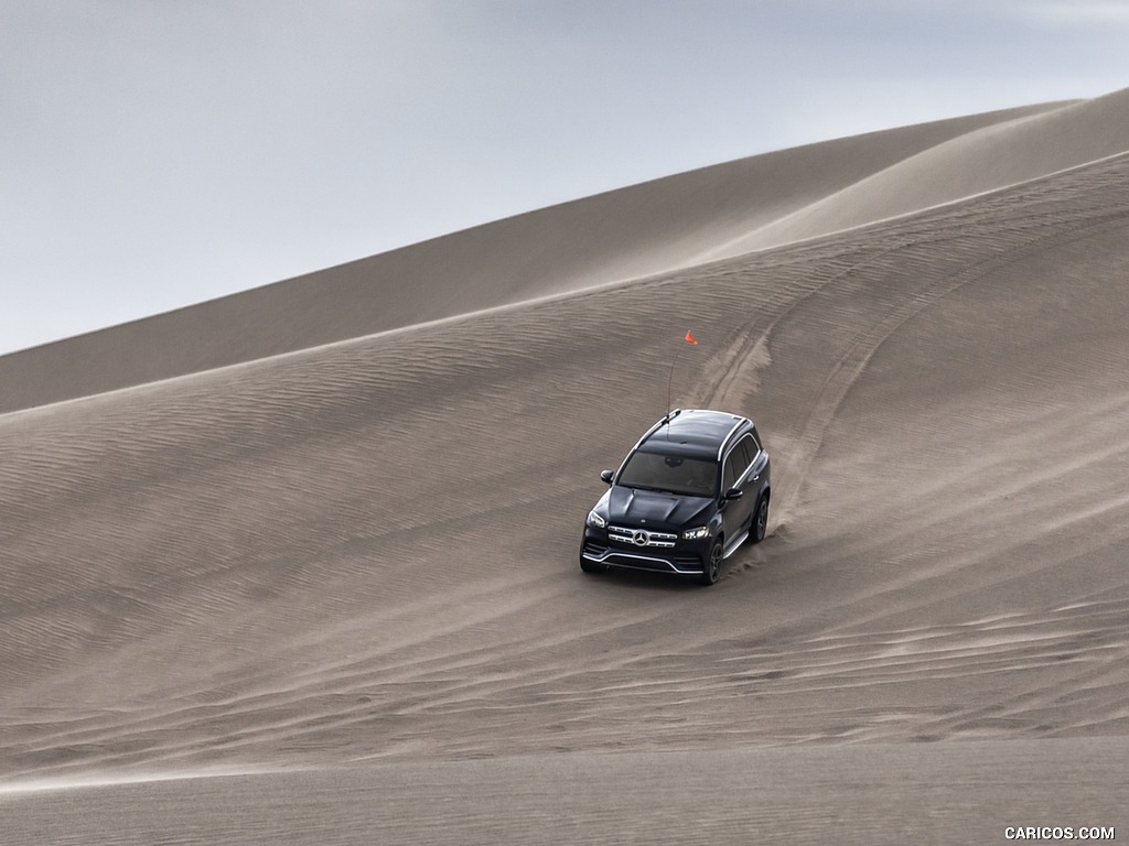 2020 Mercedes-Benz GLS 580 4MATIC (US-Spec) - Off-Road