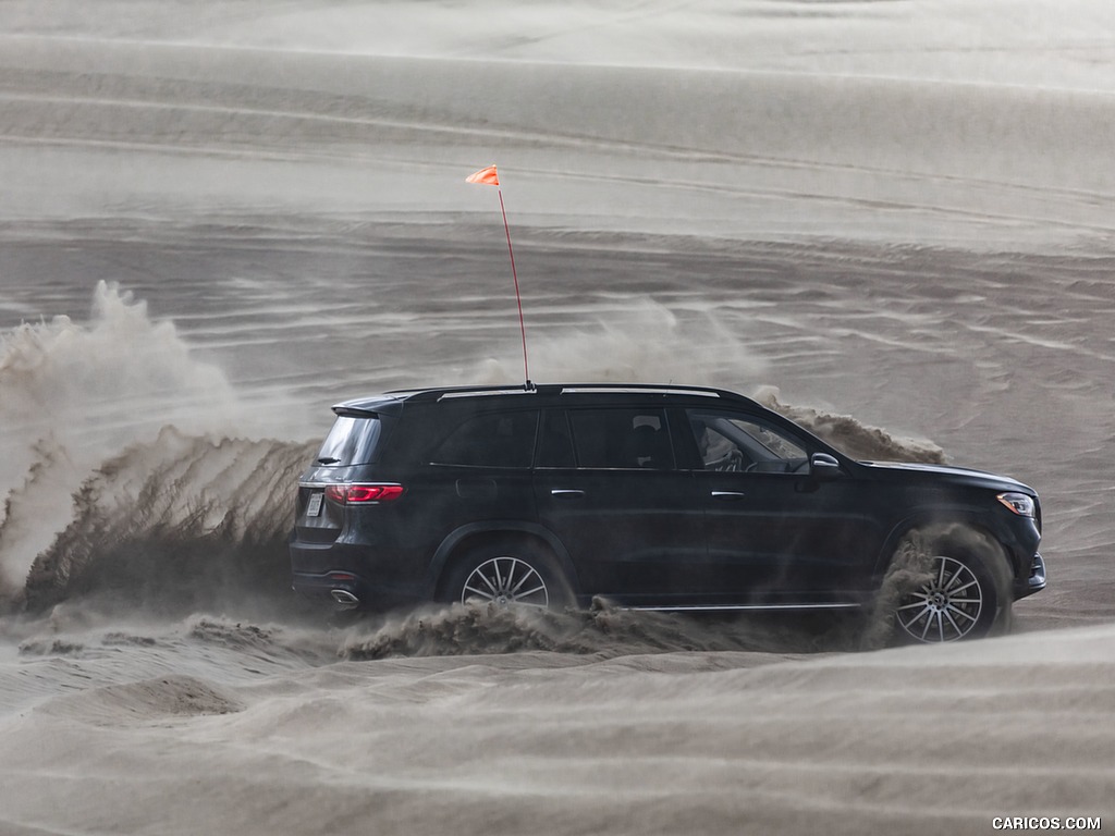 2020 Mercedes-Benz GLS 580 4MATIC (US-Spec) - Off-Road