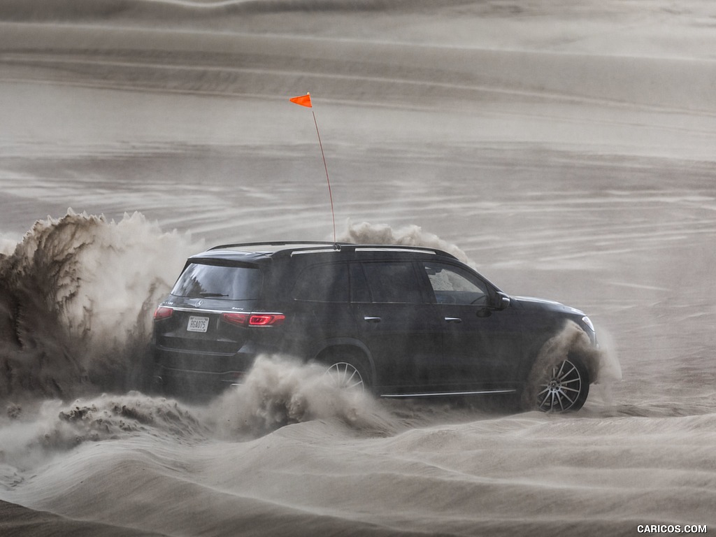 2020 Mercedes-Benz GLS 580 4MATIC (US-Spec) - Off-Road