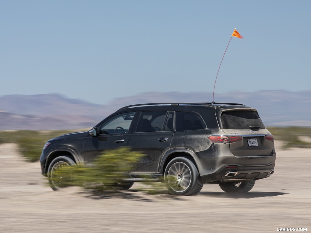 2020 Mercedes-Benz GLS 580 4MATIC (US-Spec) - Rear Three-Quarter