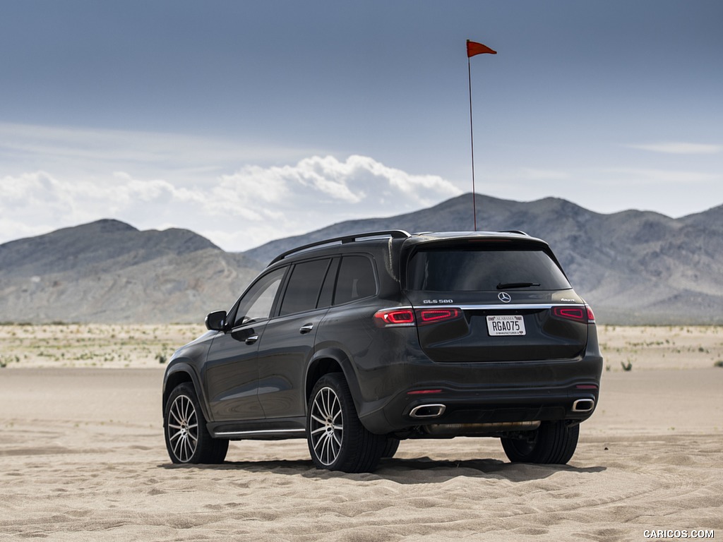 2020 Mercedes-Benz GLS 580 4MATIC (US-Spec) - Rear Three-Quarter