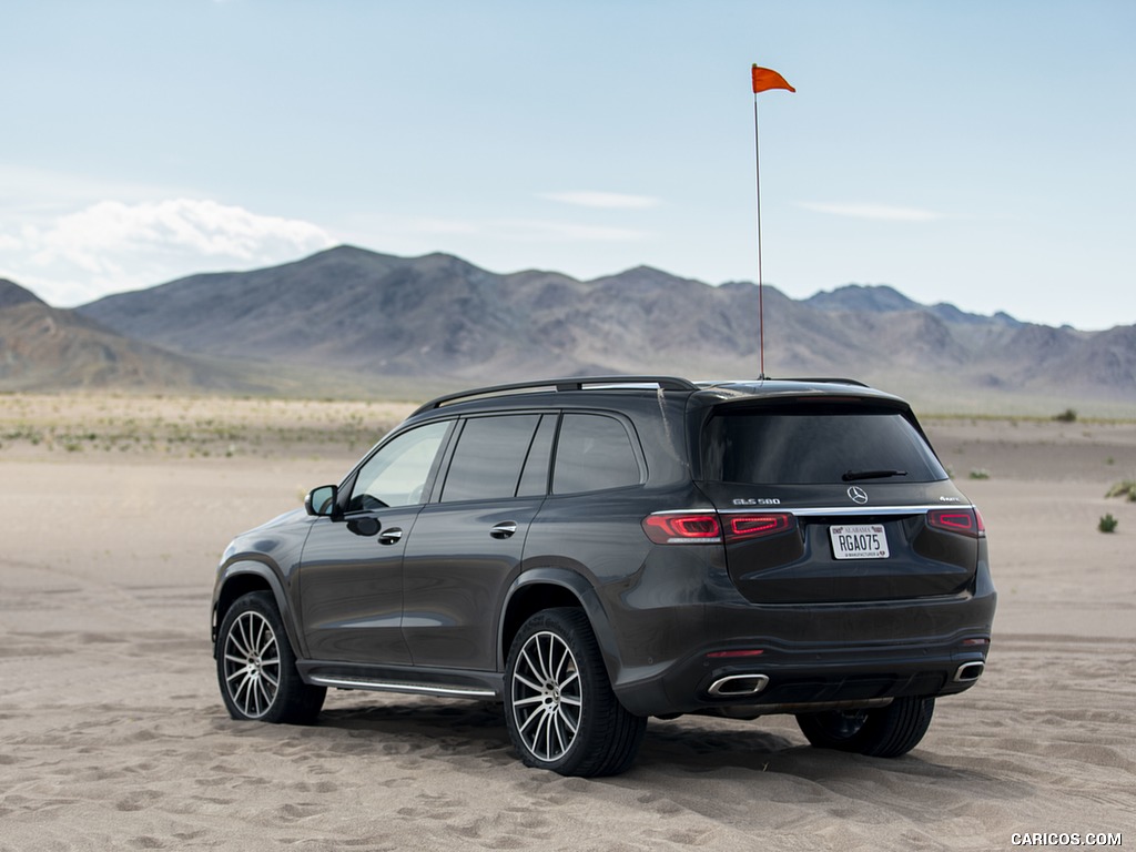 2020 Mercedes-Benz GLS 580 4MATIC (US-Spec) - Rear Three-Quarter