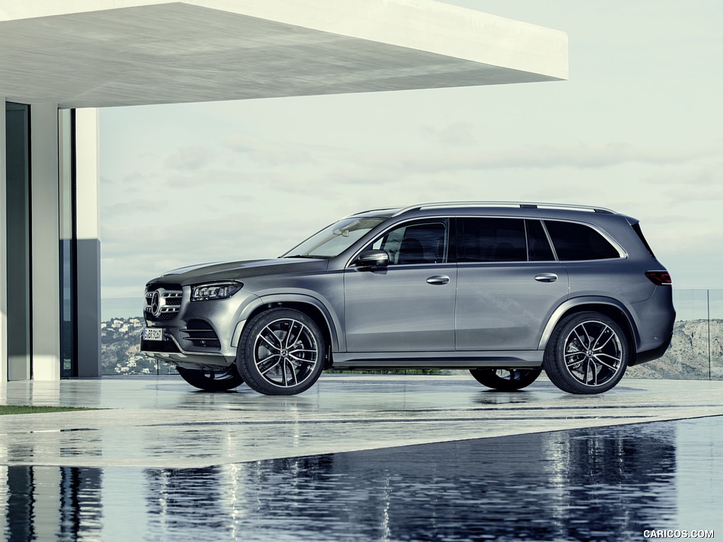 2020 Mercedes-Benz GLS AMG Line (Color: Designo Selenite Grey Metallic) - Front Three-Quarter