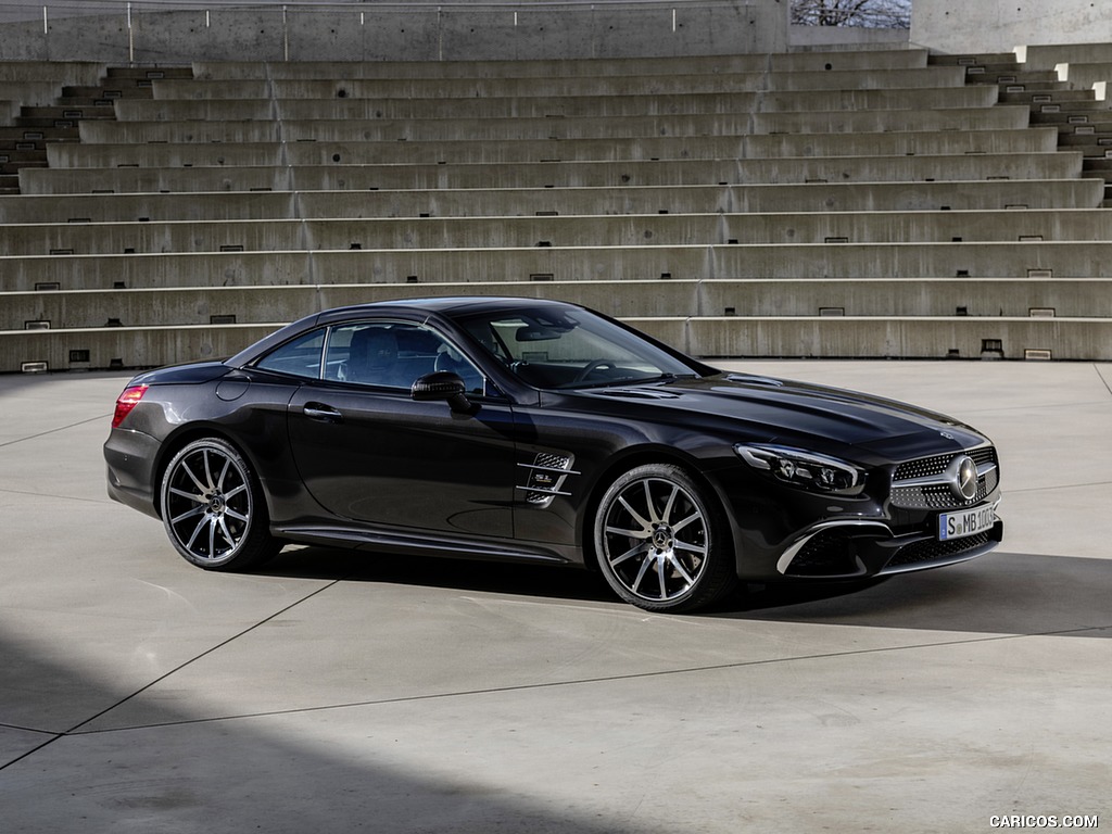 2020 Mercedes-Benz SL 500 Grand Edition (Color: Graphite Grey) - Front Three-Quarter