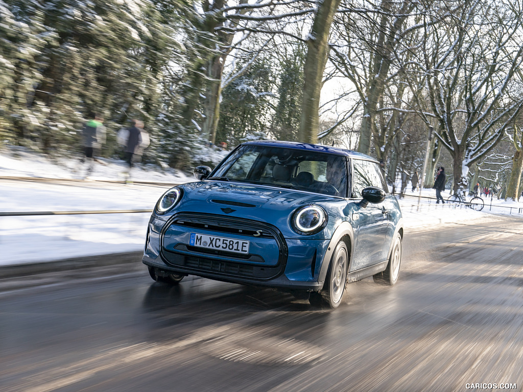 2021 MINI Cooper SE Electric - Front