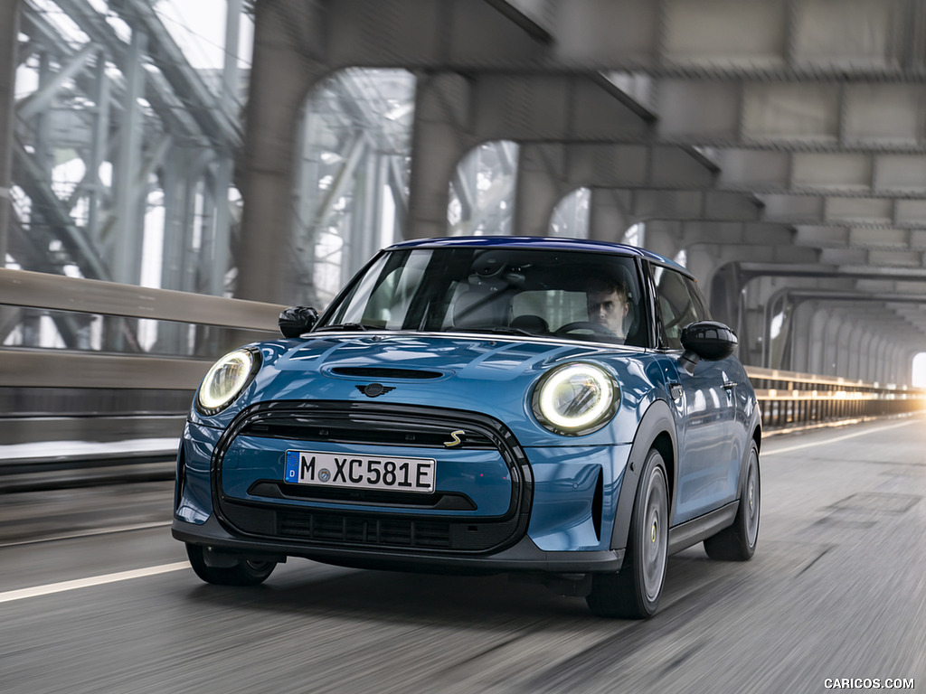 2021 MINI Cooper SE Electric - Front