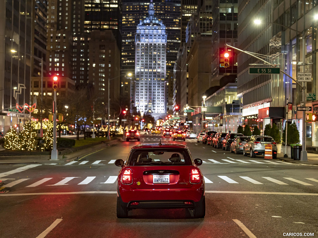 2021 MINI Cooper SE Electric - Rear