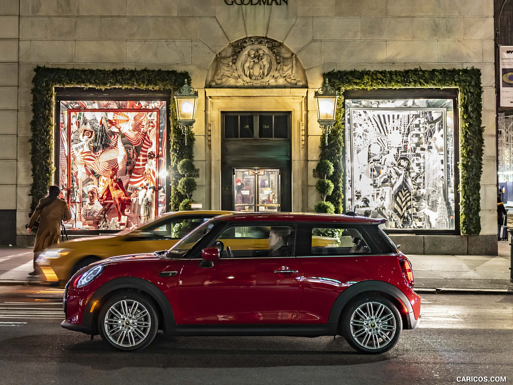 2021 MINI Cooper SE Electric - Side