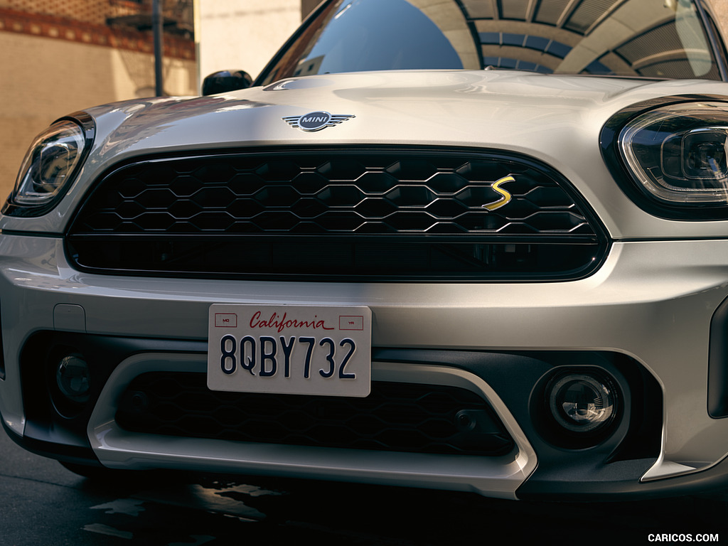 2021 MINI Countryman SE ALL4 Plug-In Hybrid - Grille