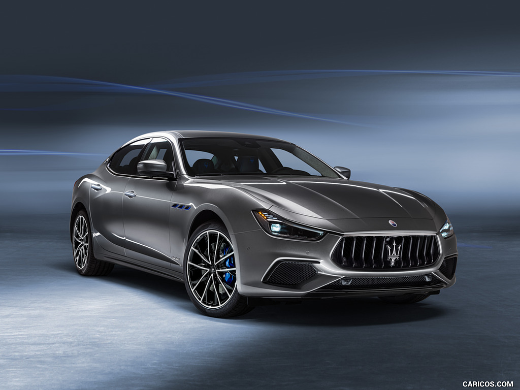 2021 Maserati Ghibli Hybrid - Front Three-Quarter