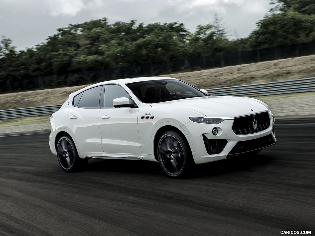 2021 Maserati Levante Trofeo - Front Three-Quarter