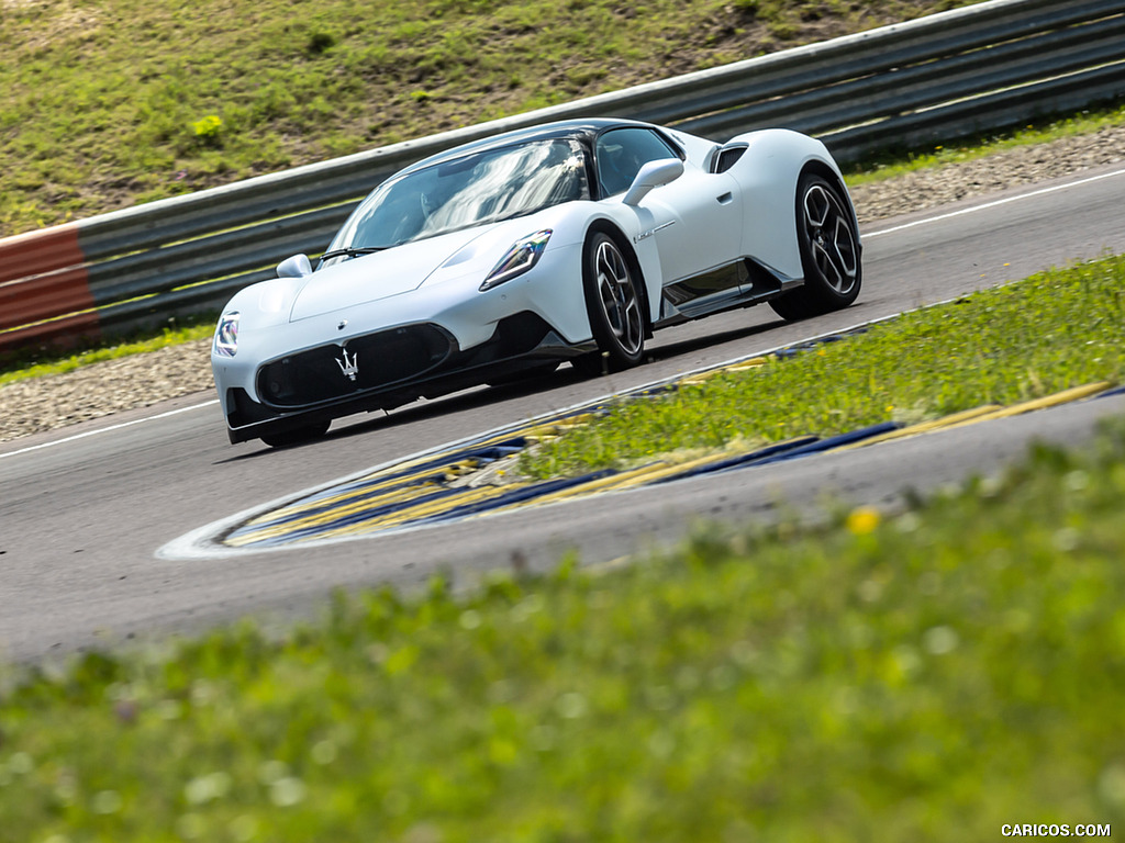 2021 Maserati MC20 (Color: Bianco Audace) - Front Three-Quarter