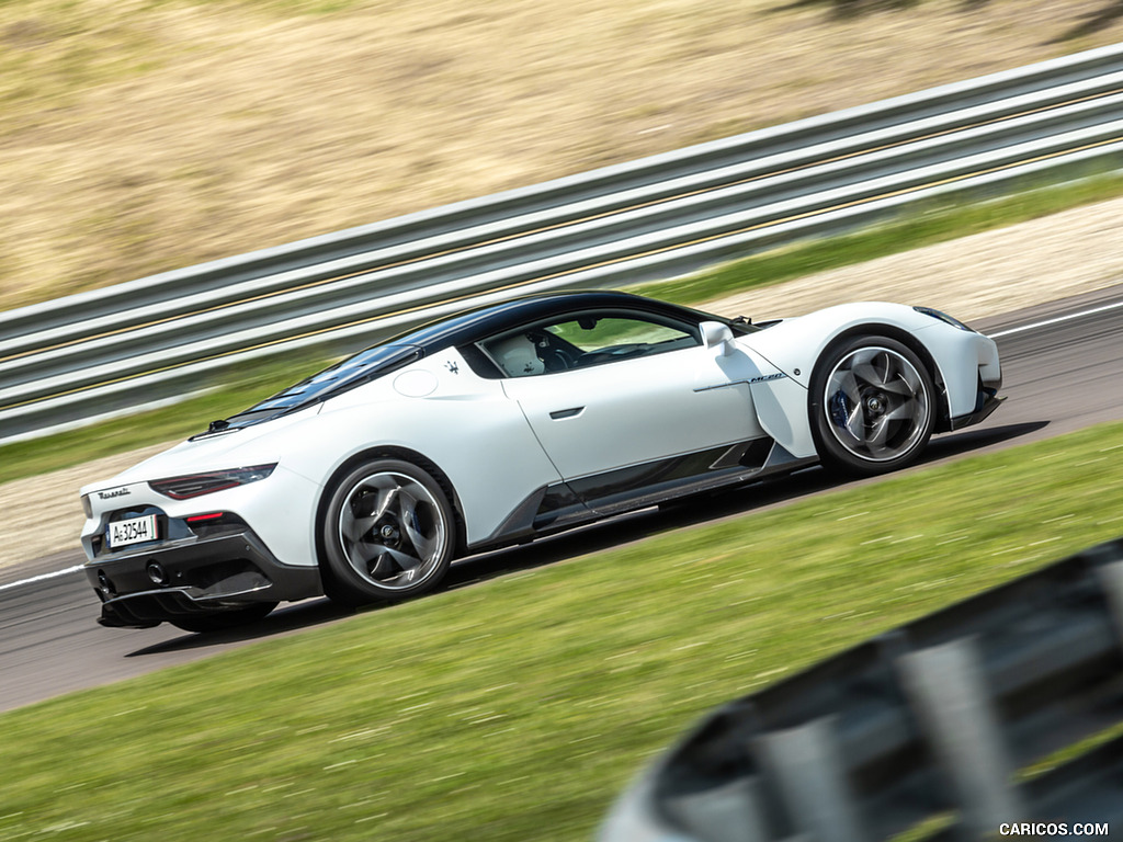 2021 Maserati MC20 (Color: Bianco Audace) - Rear Three-Quarter