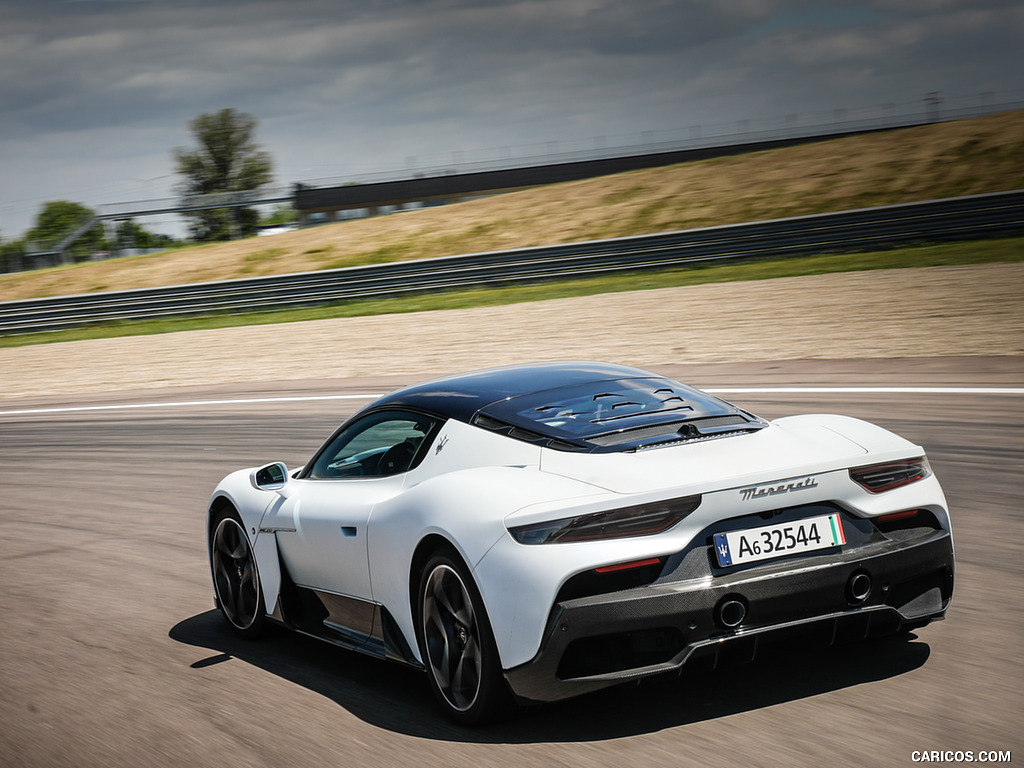 2021 Maserati MC20 (Color: Bianco Audace) - Rear Three-Quarter