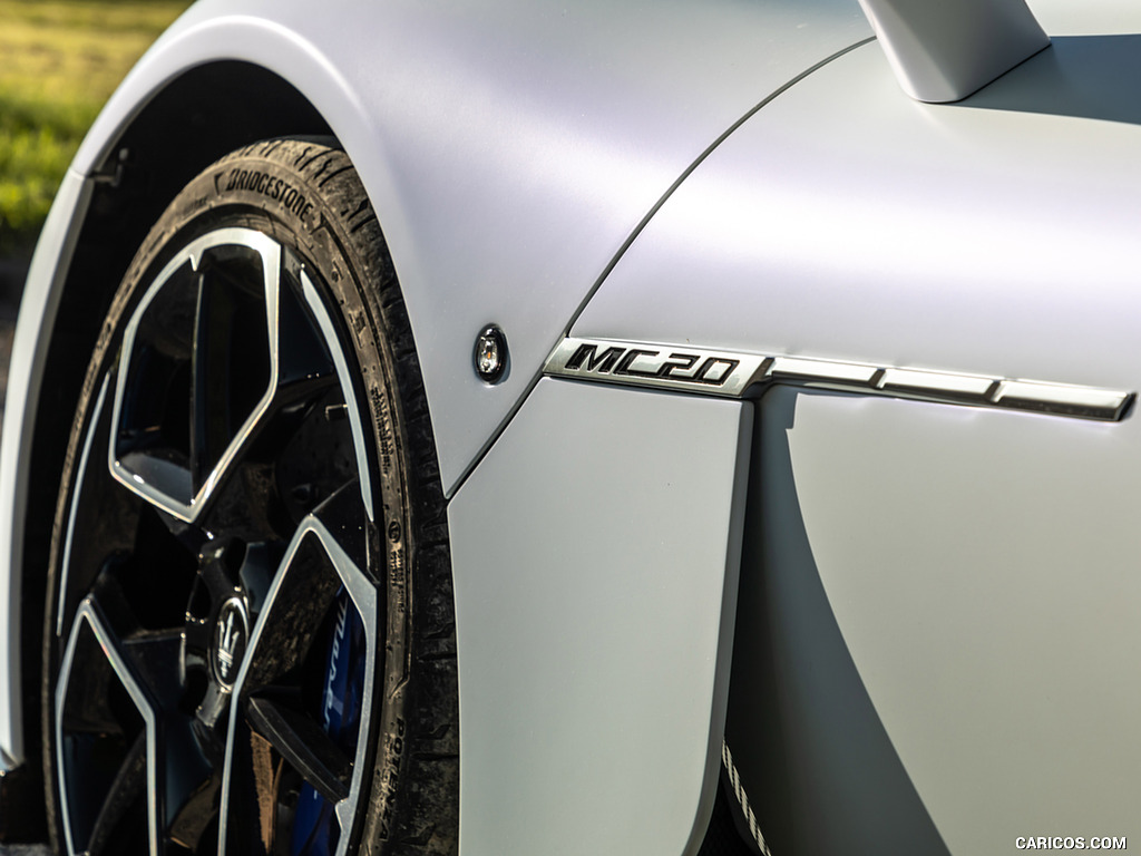 2021 Maserati MC20 (Color: Bianco Audace) - Wheel