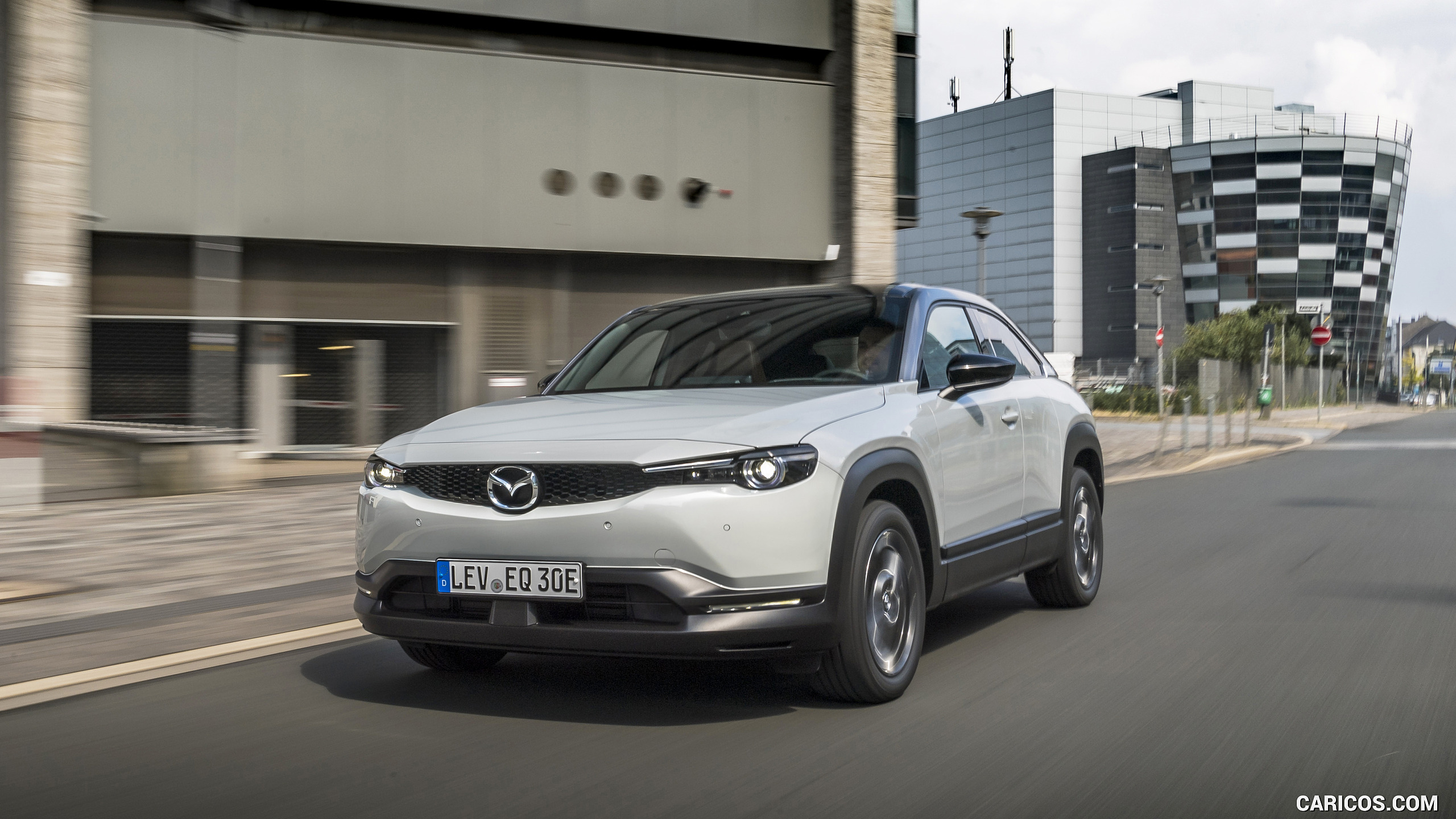 2021 Mazda MX-30 EV (Color: Ceramic White) - Front | Caricos