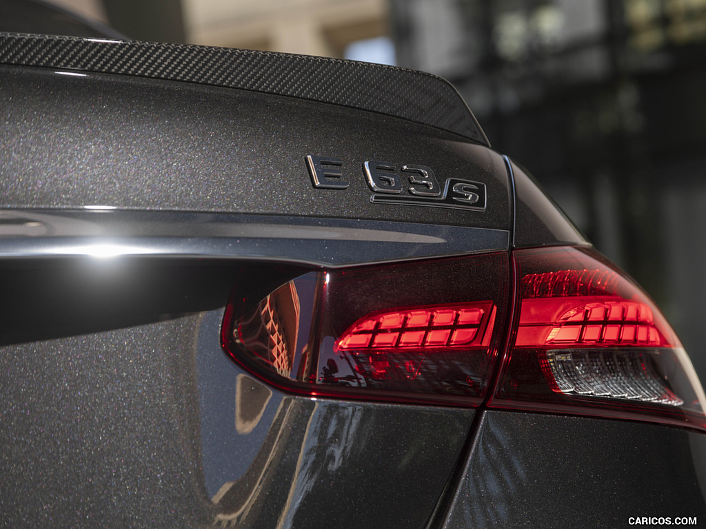 2021 Mercedes-AMG E 63 S (US-Spec) - Tail Light