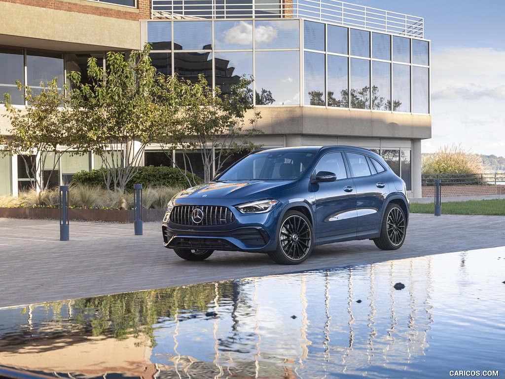 2021 Mercedes-AMG GLA 35 (US-Spec) - Front Three-Quarter