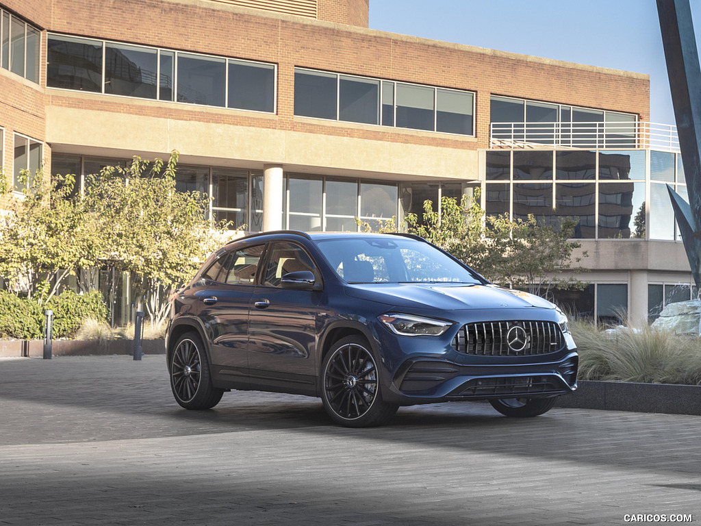 2021 Mercedes-AMG GLA 35 (US-Spec) - Front Three-Quarter