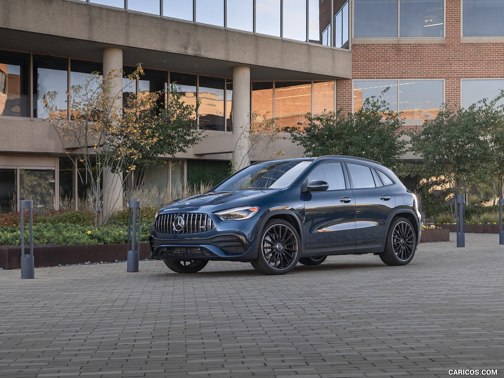 2021 Mercedes-AMG GLA 35 (US-Spec) - Front Three-Quarter