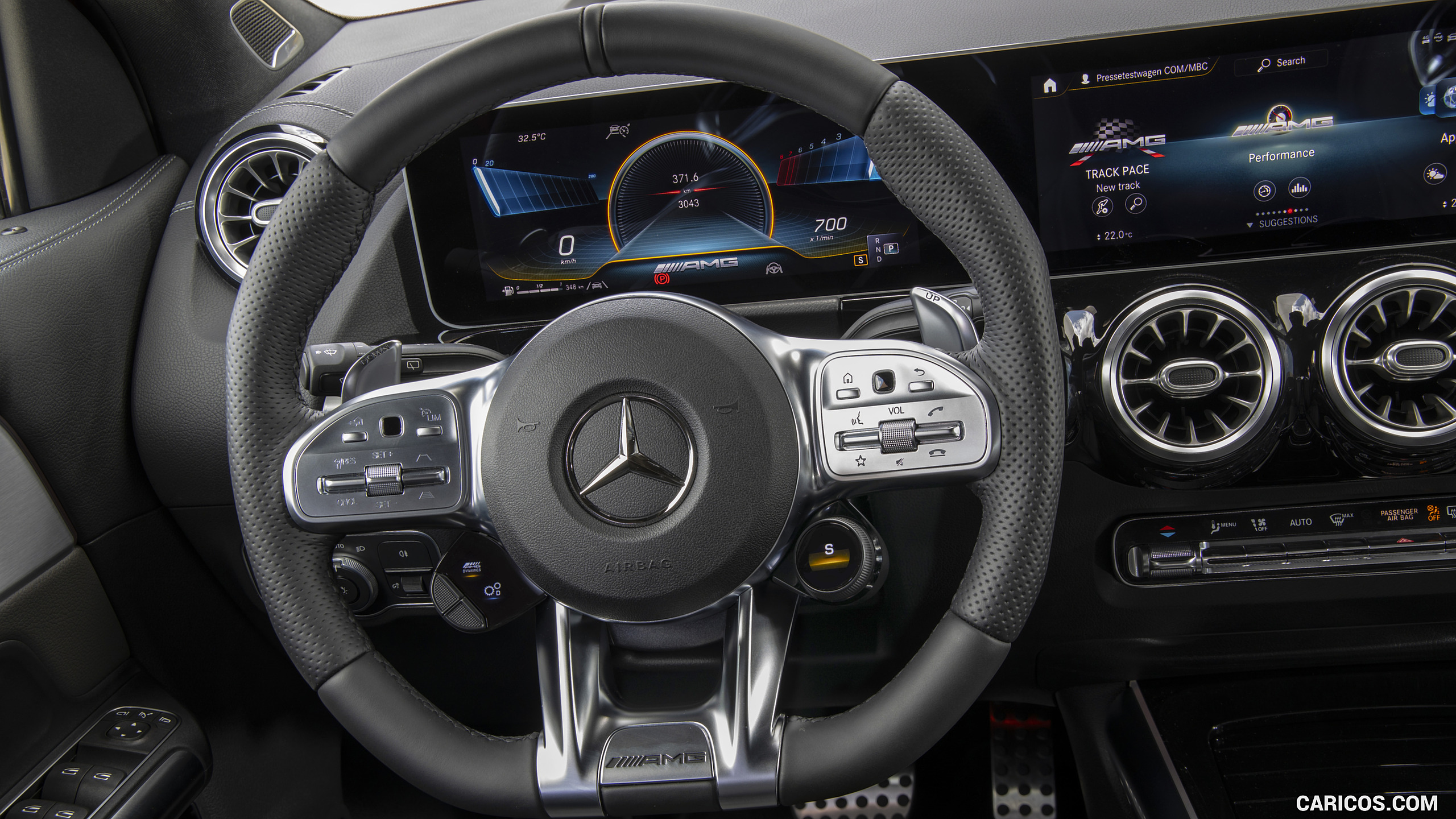 2021 Mercedes-AMG GLA 35 4MATIC - Interior, Cockpit, #57 of 104