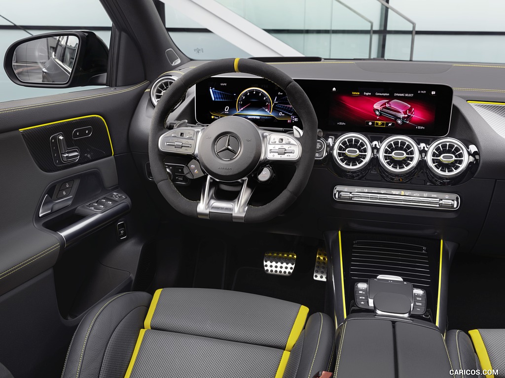 2021 Mercedes-AMG GLA 45 S 4MATIC+ - Interior