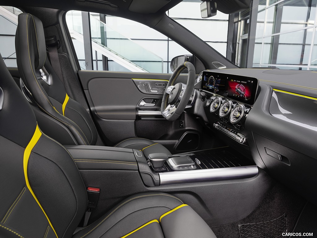 2021 Mercedes-AMG GLA 45 S 4MATIC+ - Interior