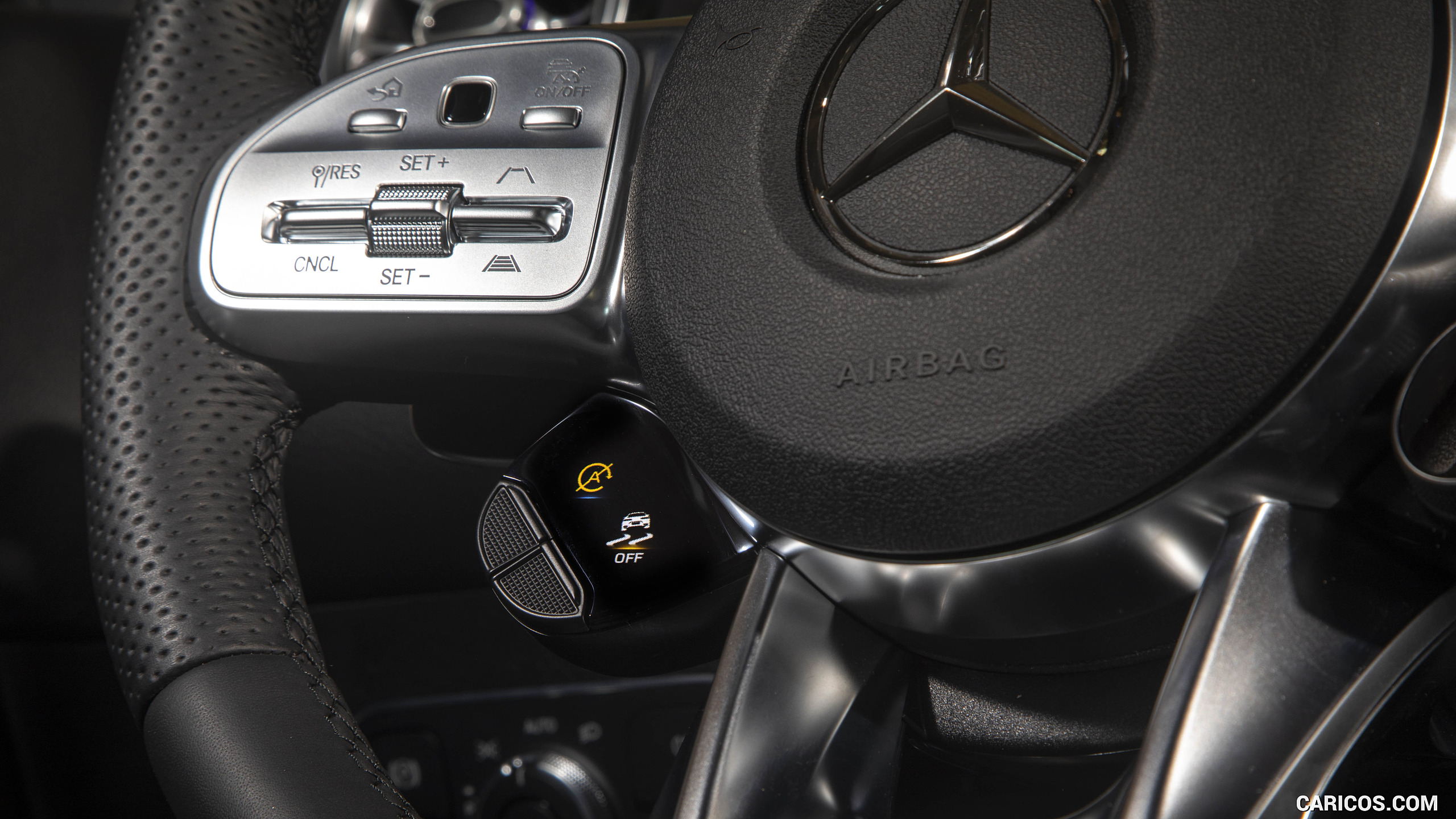 2021 Mercedes-AMG GLB 35 (US-Spec) - Interior, Steering Wheel, #89 of 95