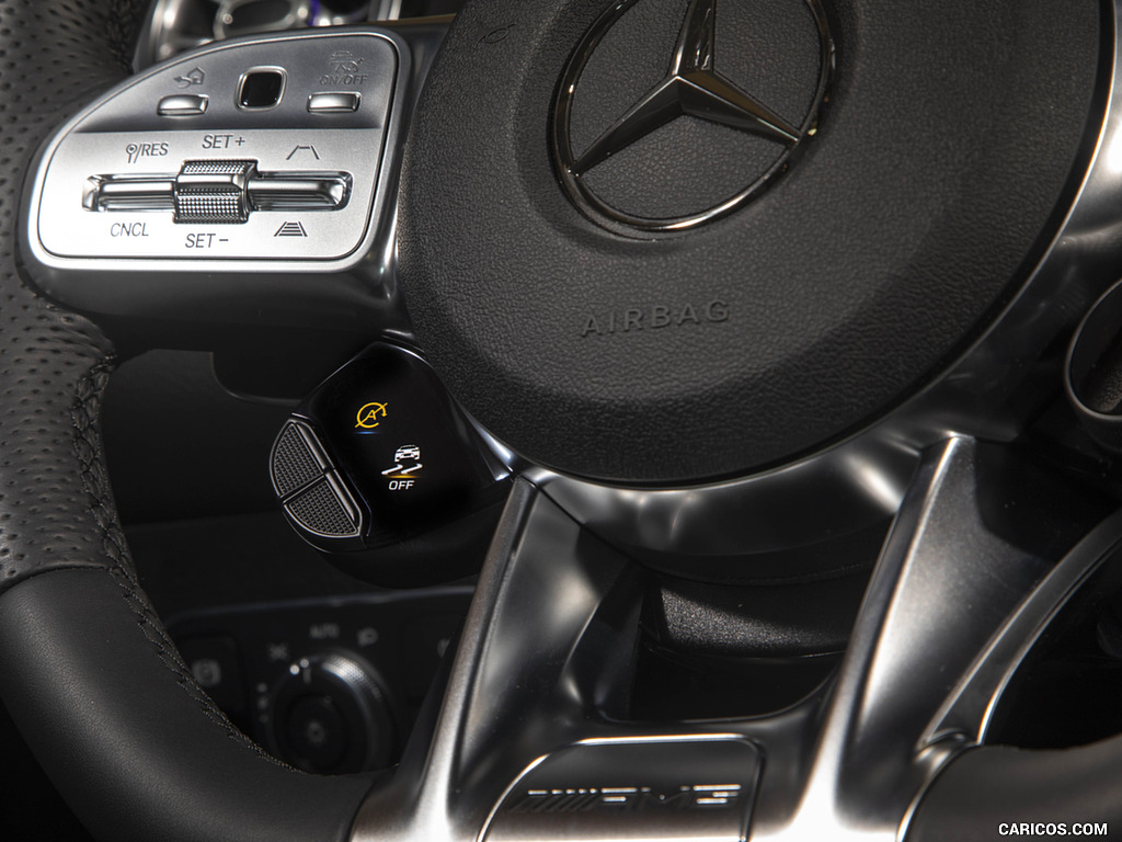 2021 Mercedes-AMG GLB 35 (US-Spec) - Interior, Steering Wheel