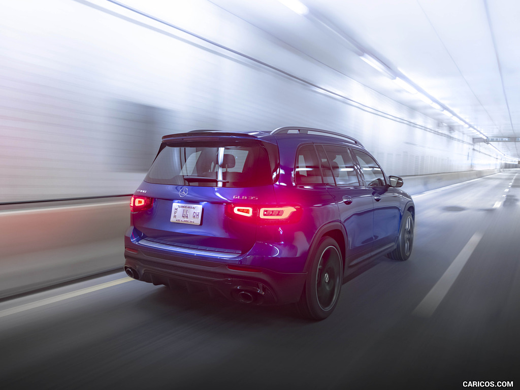 2021 Mercedes-AMG GLB 35 (US-Spec) - Rear Three-Quarter