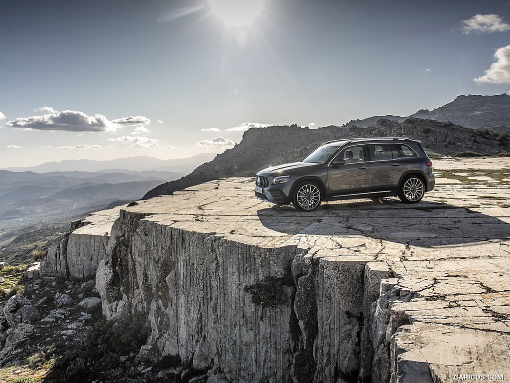 2021 Mercedes-AMG GLB 35 4MATIC (Color: Mountain Gray Metallic) - Front Three-Quarter