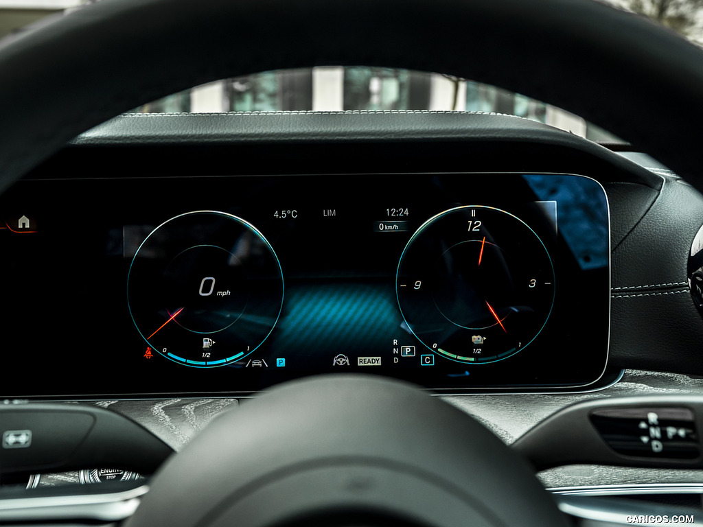 2021 Mercedes-Benz E 300 de Diesel Plug-In Hybrid (UK-Spec) - Digital Instrument Cluster