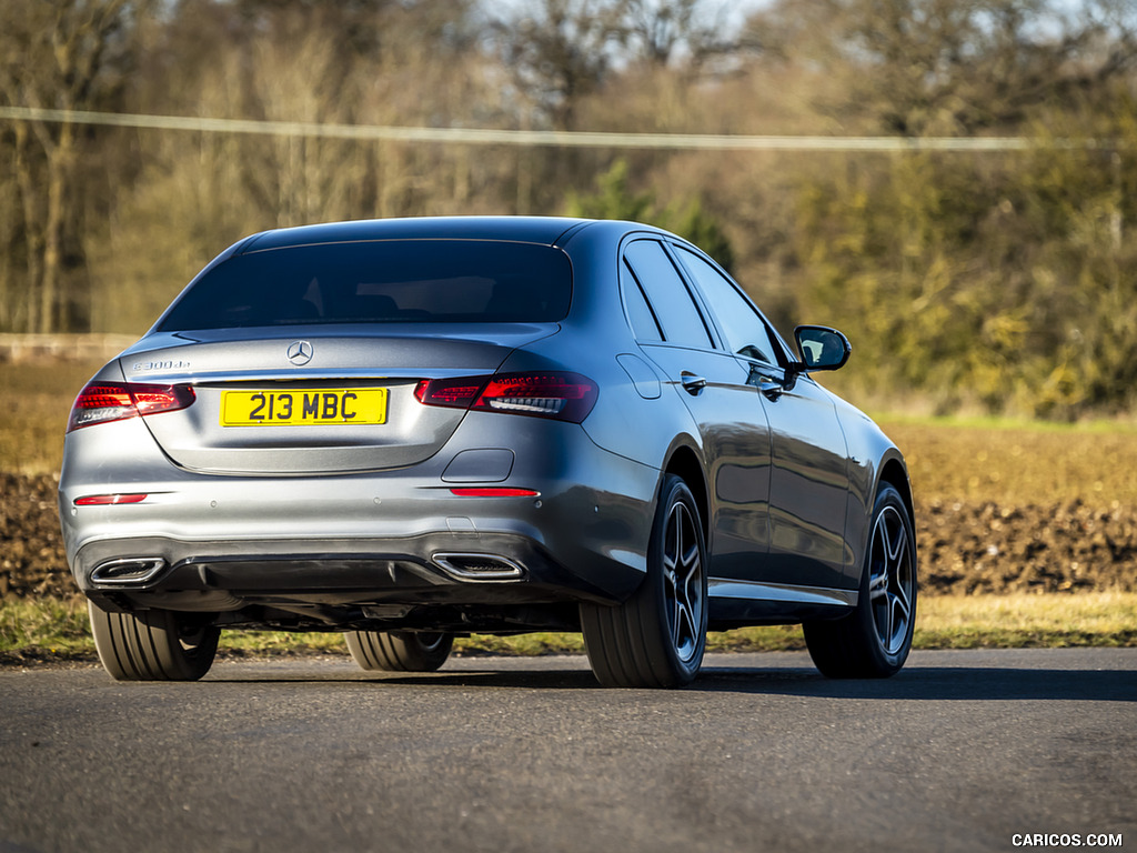 2021 Mercedes-Benz E 300 de Diesel Plug-In Hybrid (UK-Spec) - Rear