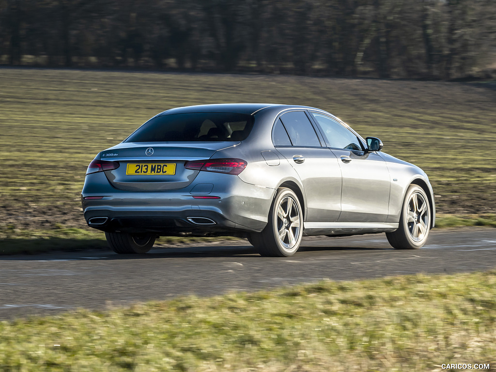 2021 Mercedes-Benz E 300 de Diesel Plug-In Hybrid (UK-Spec) - Rear Three-Quarter