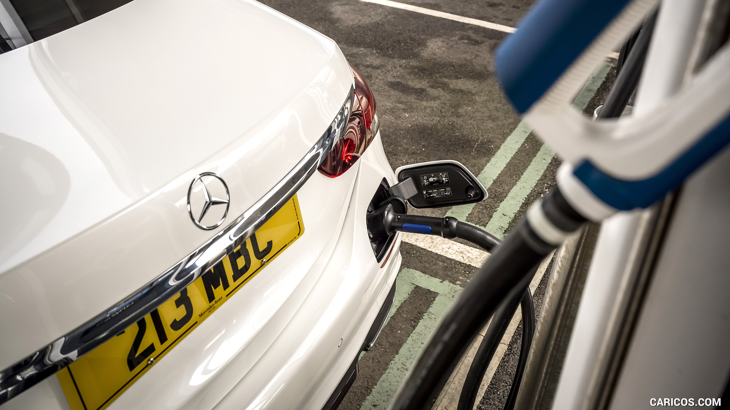 2021 Mercedes-Benz E 300 e Plug-In Hybrid (UK-Spec) - Charging, #64 of 170