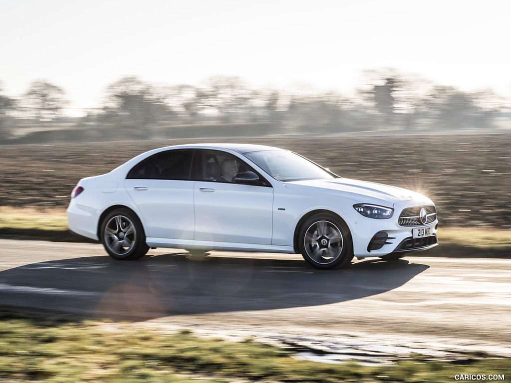 2021 Mercedes-Benz E 300 e Plug-In Hybrid (UK-Spec) - Front Three-Quarter