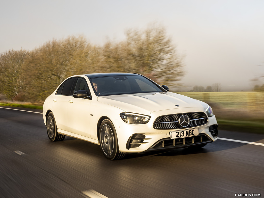 2021 Mercedes-Benz E 300 e Plug-In Hybrid (UK-Spec) - Front Three-Quarter