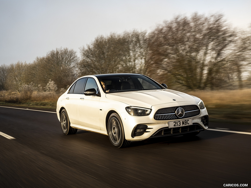 2021 Mercedes-Benz E 300 e Plug-In Hybrid (UK-Spec) - Front Three-Quarter