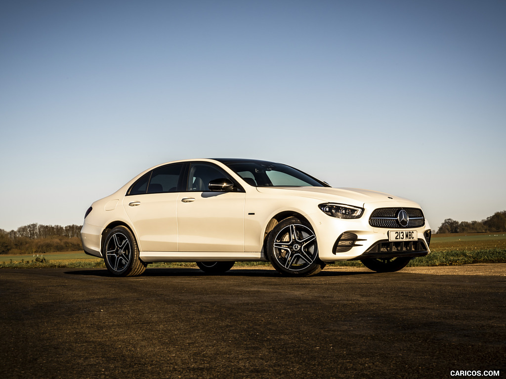 2021 Mercedes-Benz E 300 e Plug-In Hybrid (UK-Spec) - Front Three-Quarter