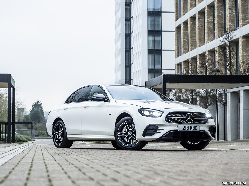 2021 Mercedes-Benz E 300 e Plug-In Hybrid (UK-Spec) - Front Three-Quarter