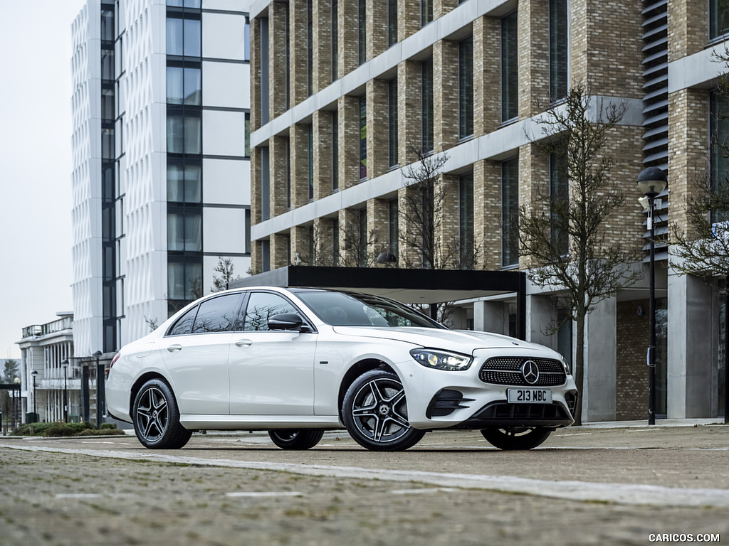 2021 Mercedes-Benz E 300 e Plug-In Hybrid (UK-Spec) - Front Three-Quarter