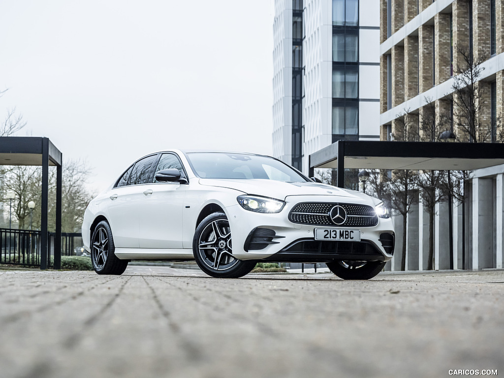 2021 Mercedes-Benz E 300 e Plug-In Hybrid (UK-Spec) - Front Three-Quarter