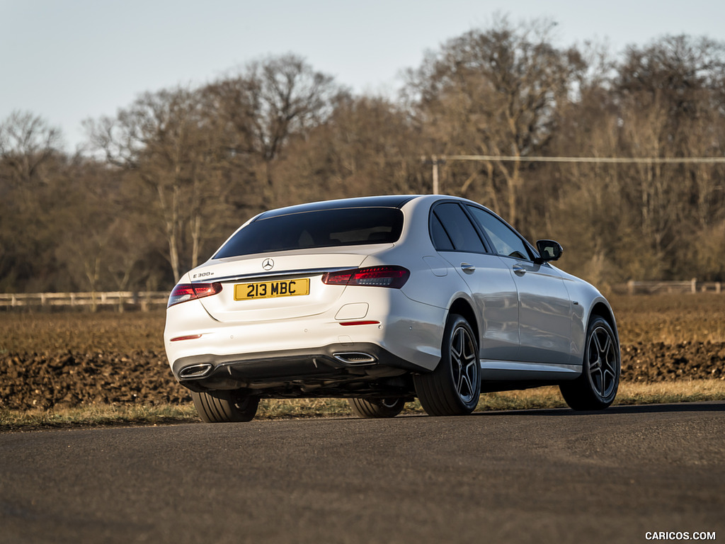 2021 Mercedes-Benz E 300 e Plug-In Hybrid (UK-Spec) - Rear Three-Quarter