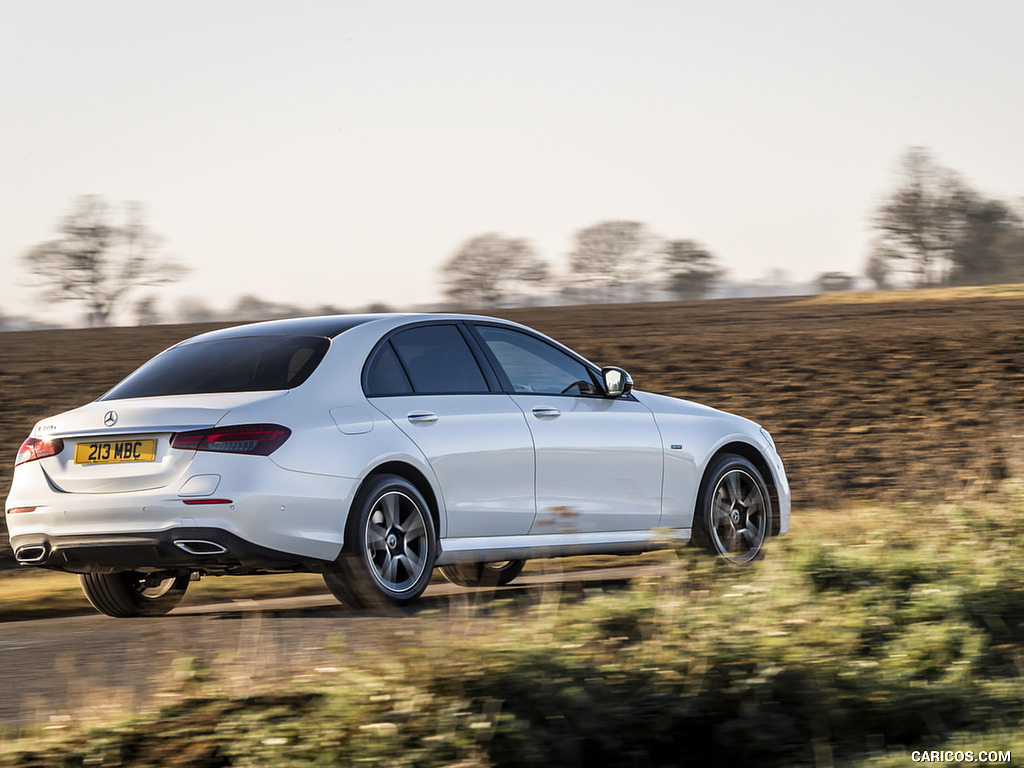 2021 Mercedes-Benz E 300 e Plug-In Hybrid (UK-Spec) - Rear Three-Quarter