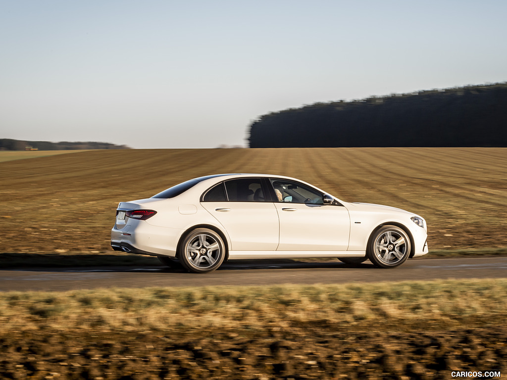 2021 Mercedes-Benz E 300 e Plug-In Hybrid (UK-Spec) - Side