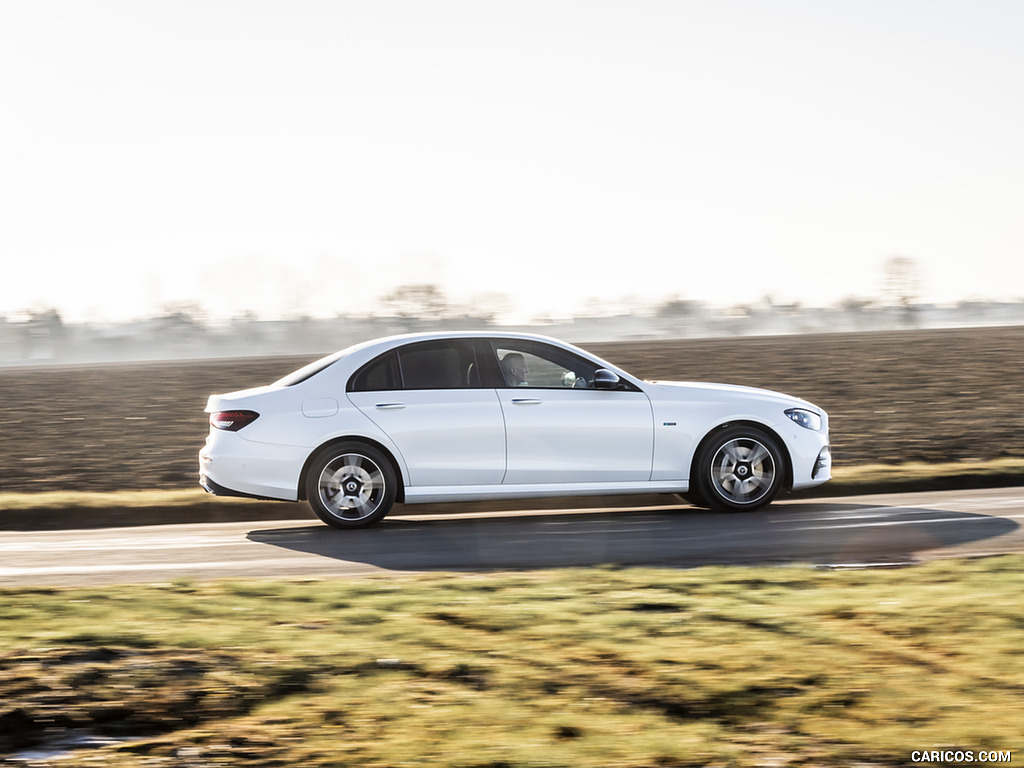 2021 Mercedes-Benz E 300 e Plug-In Hybrid (UK-Spec) - Side