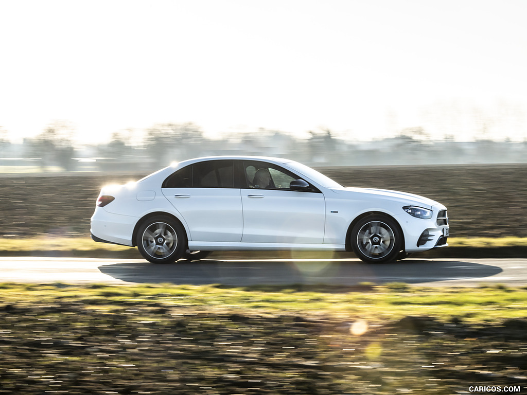 2021 Mercedes-Benz E 300 e Plug-In Hybrid (UK-Spec) - Side