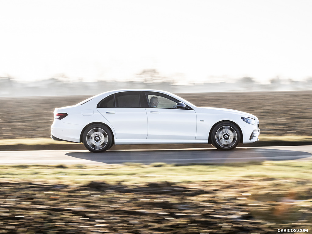 2021 Mercedes-Benz E 300 e Plug-In Hybrid (UK-Spec) - Side