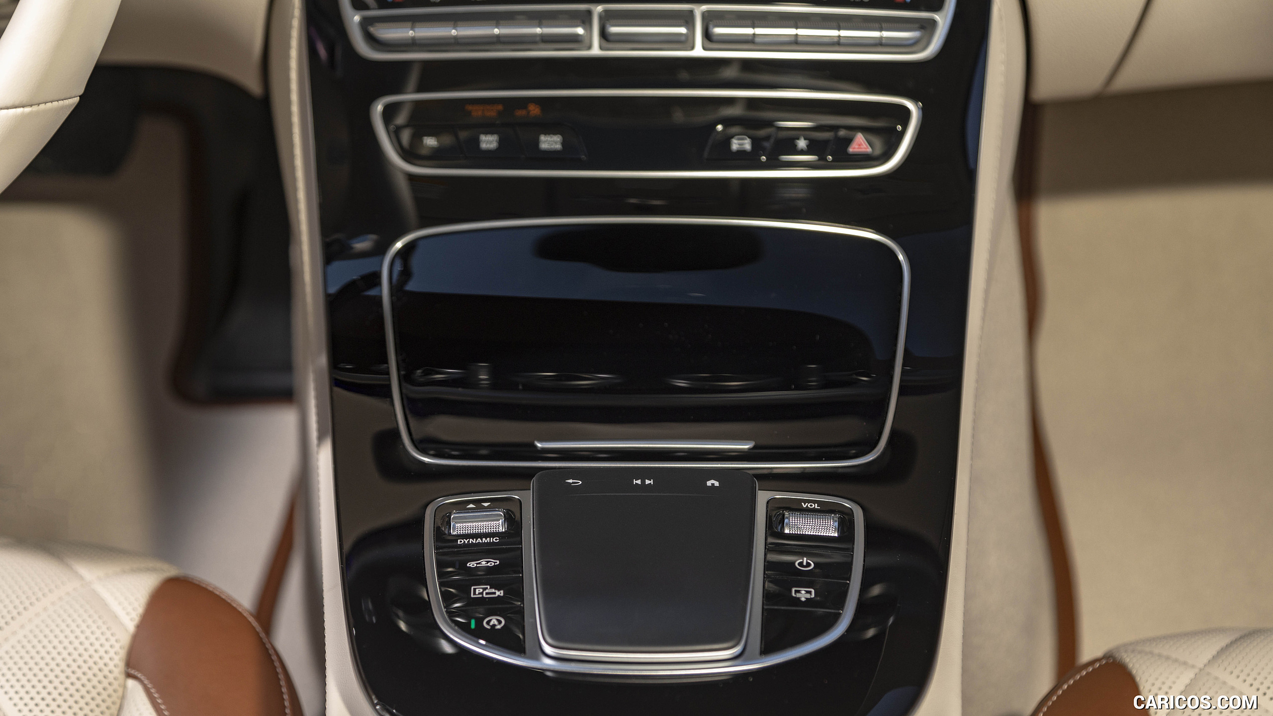 2021 Mercedes-Benz E 350 4MATIC Sedan (US-Spec) - Central Console, #101 of 144