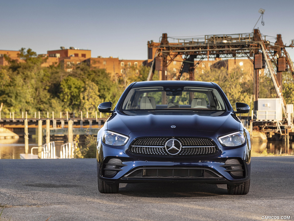 2021 Mercedes-Benz E 350 4MATIC Sedan (US-Spec) - Front